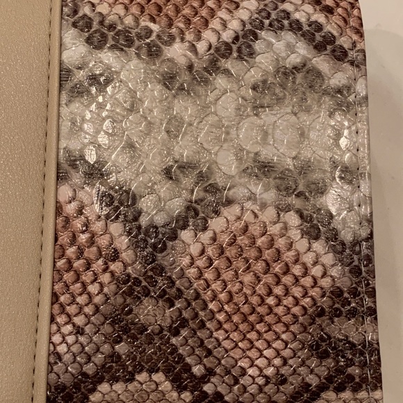 NWT CRUISE CLUB Tan animal Print Clutch purse Evening bag goldtone trim & chain - Picture 5 of 13